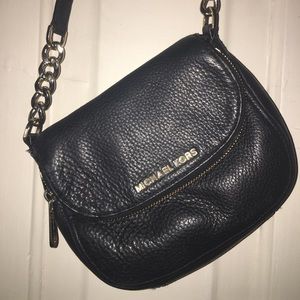 Black leather Michael Kors crossbody